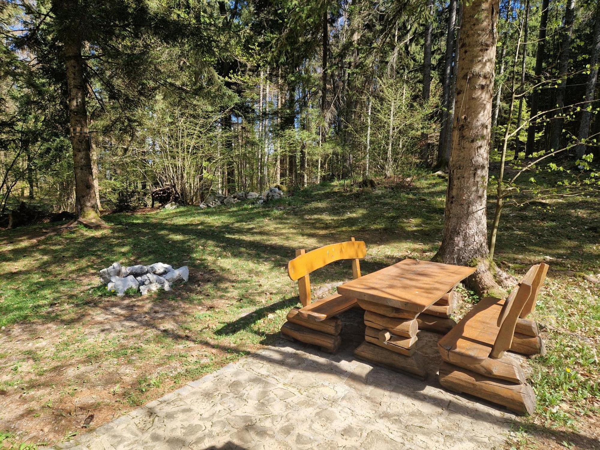Koca V Gozdu, Forest House Near Bled Exterior foto
